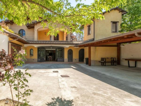 Elegant villa in the hills of Tortoreto with a garden